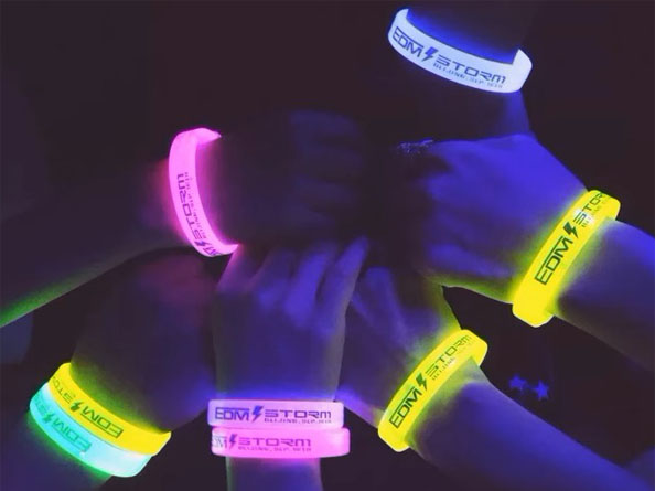 <strong>Neon Silicone Fluorescent Bracelets Colo</strong>
